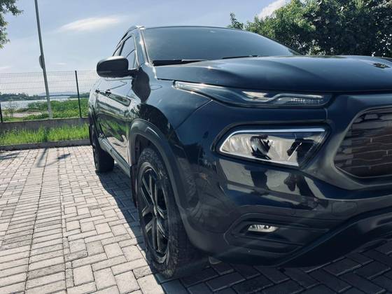 FIAT TORO 2.0 16V TURBO DIESEL ULTRA 4WD AT9 FIAT TORO 2.0 16V TURBO DIESEL ULTRA 4WD AT9